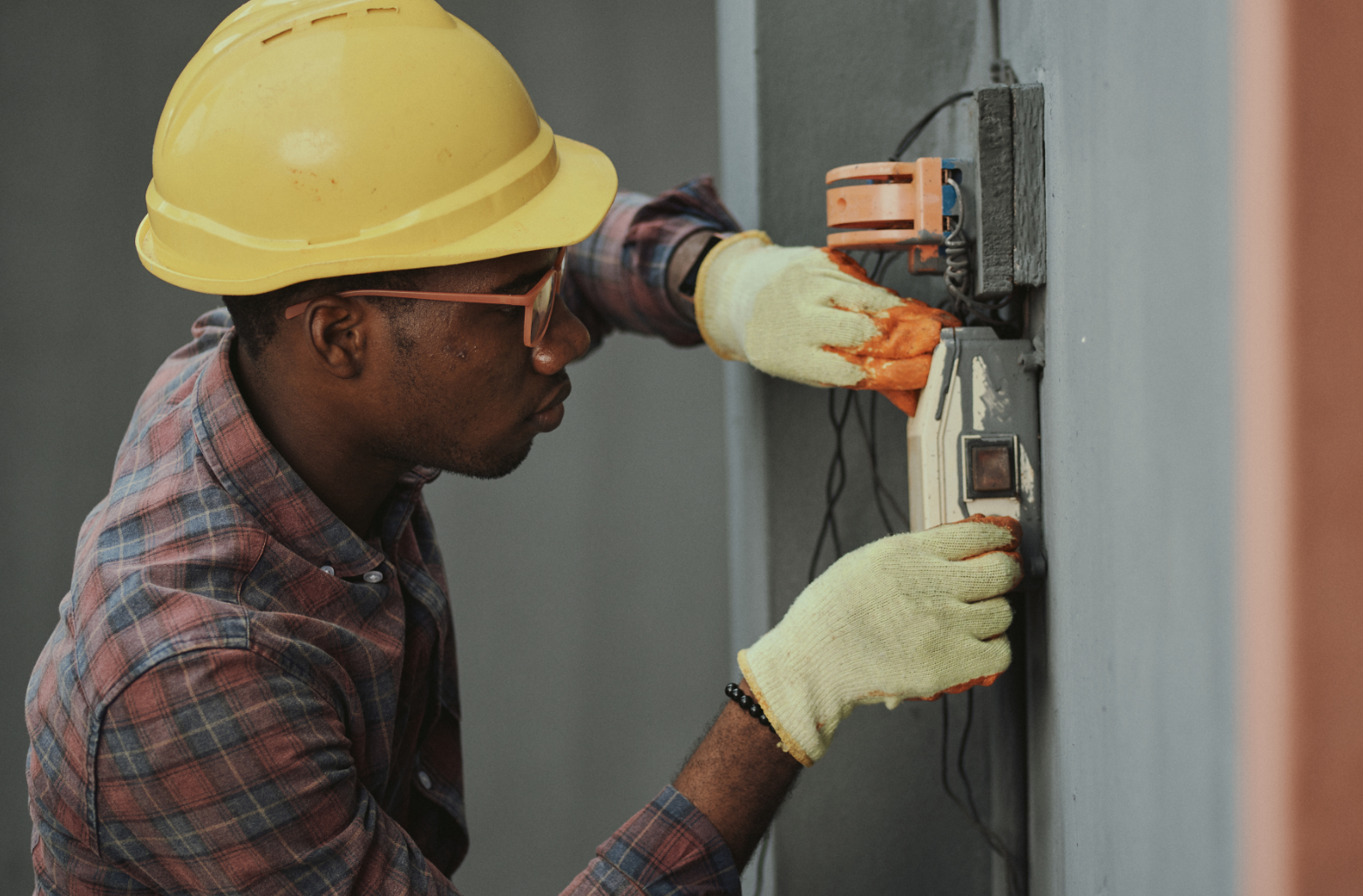 10-electrical-safety-precautions-for-injury-prevention